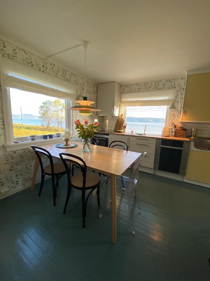 Unique And Charming Holiday Home With Fantastic Sea Views トロムソ エクステリア 写真