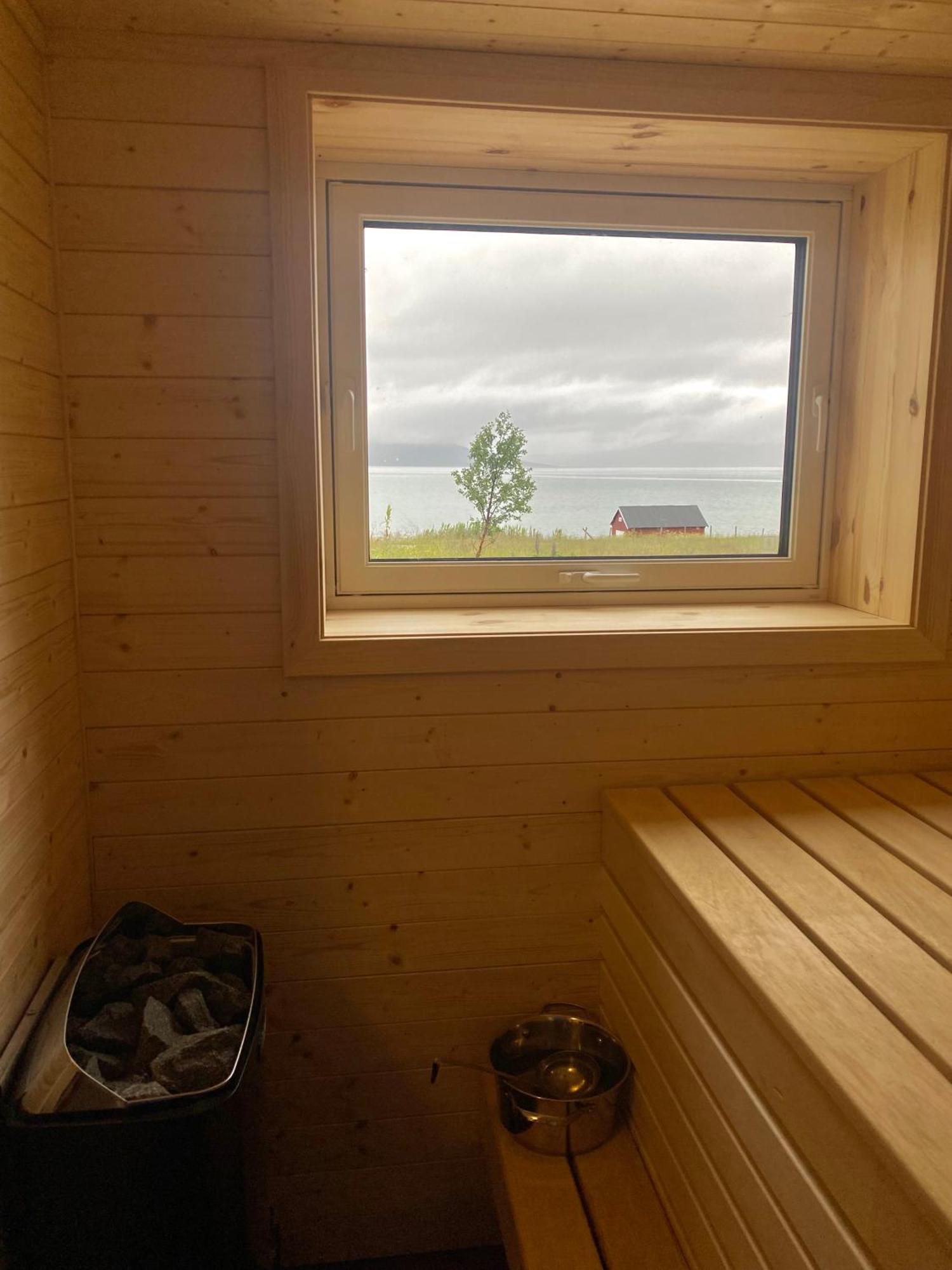 Unique And Charming Holiday Home With Fantastic Sea Views トロムソ エクステリア 写真